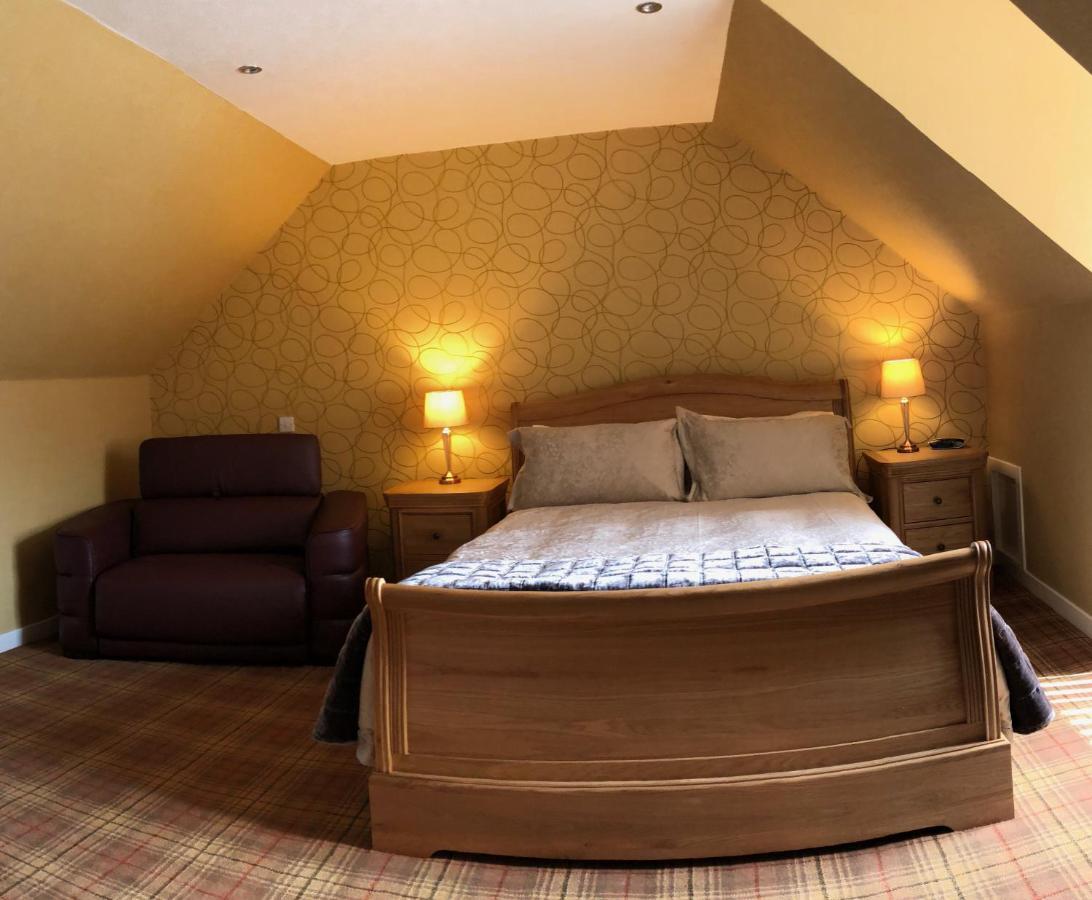 Bridgemill Motel Гървън Екстериор снимка