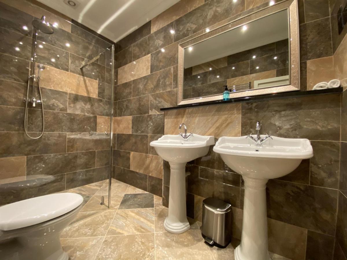 Bridgemill Motel Гървън Екстериор снимка